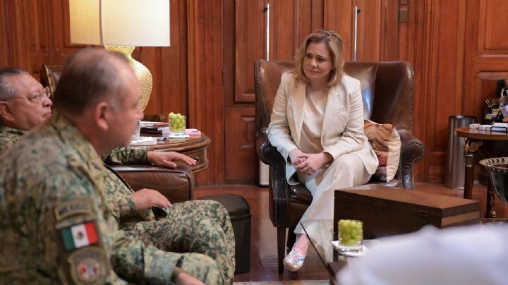 Maru Campos recibe en Palacio de Gobierno al comandante de la XI Región Militar