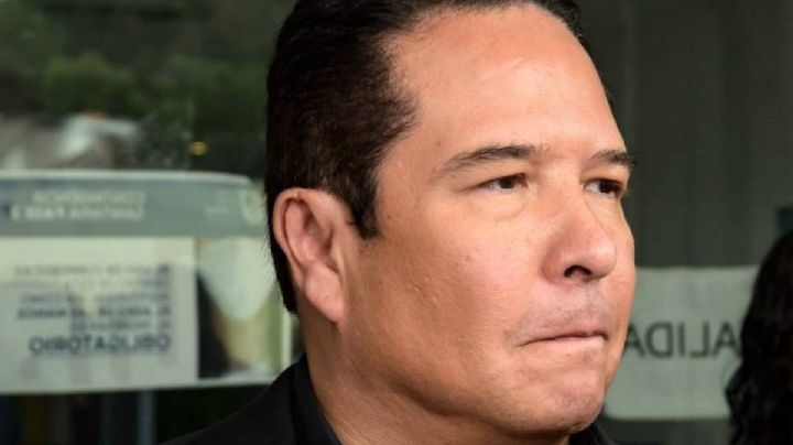 Gustavo Adolfo Infante es captado con una mujer que no es su esposa tras escándalo con Mayela Laguna