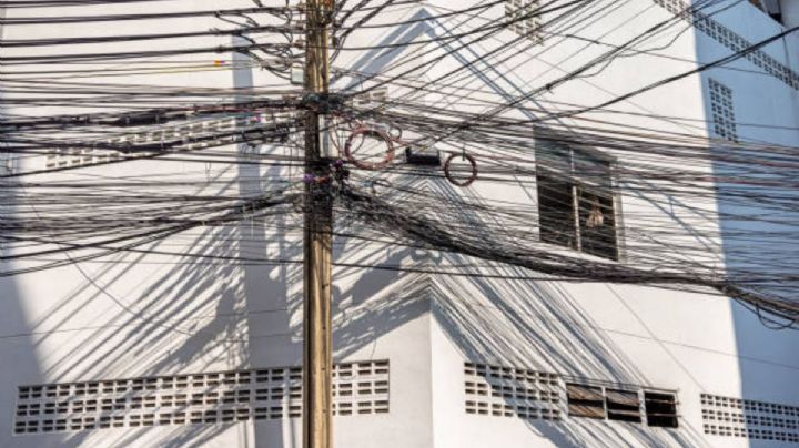 Empresas de telecom deberán retirar y soterrar cables en CDMX