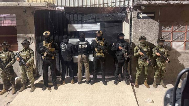 Aseguran 100 kilos de autopartes y tarjetas de circulación en Iztacalco; hay 2 detenidos