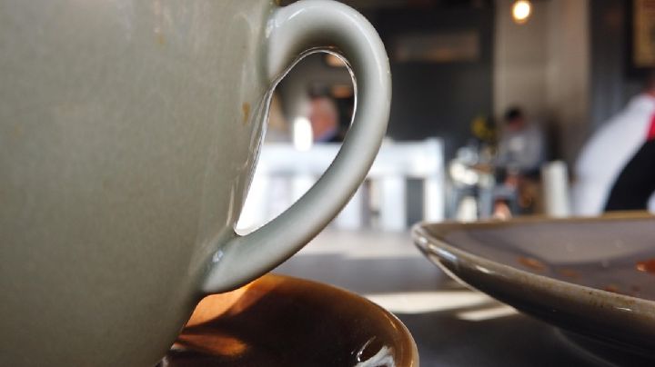 Guadalajara abre cafetería nudista y desata debate en redes sociales