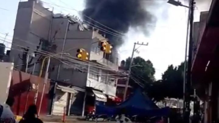 Incendio: evacuan a 15 personas y rescatan 5 mascotas en Iztapalapa