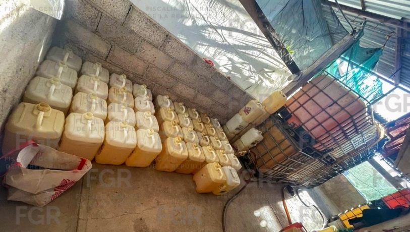 Asegura FGR 15 mil litros de huachicol en Tulancingo