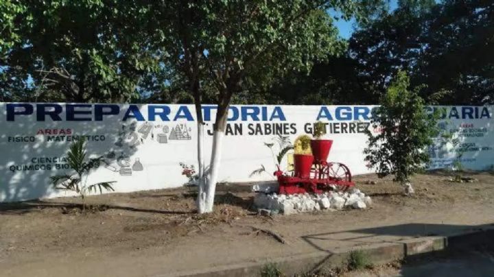 Chiapas: menor de 16 años da a luz en los baños de preparatoria