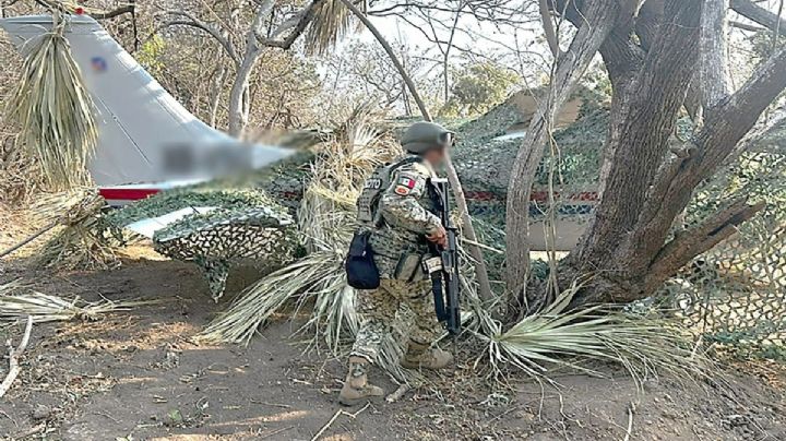 Aseguran aeronave clandestina con más de media tonelada de cocaína en Oaxaca