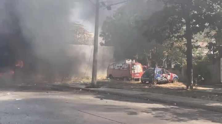 Amanece con violencia Juchitán, Oaxaca: queman vehículos y autobuses