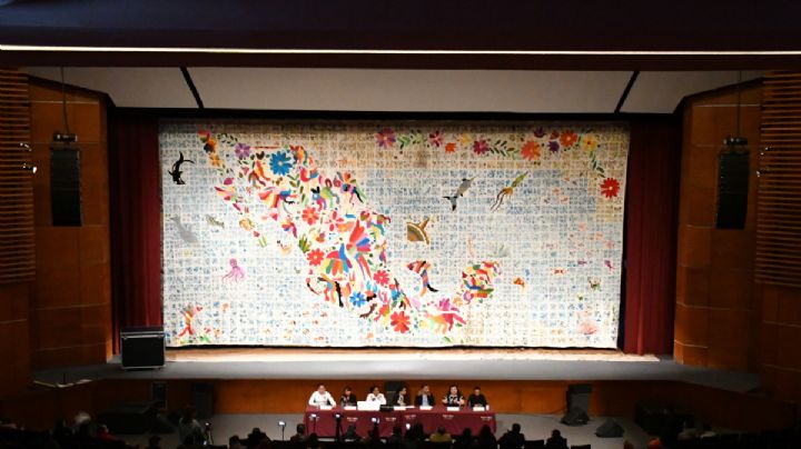 Dan mantenimiento al Mural Monumental de Tenango y anuncian Encuentro Estatal de Bordadoras