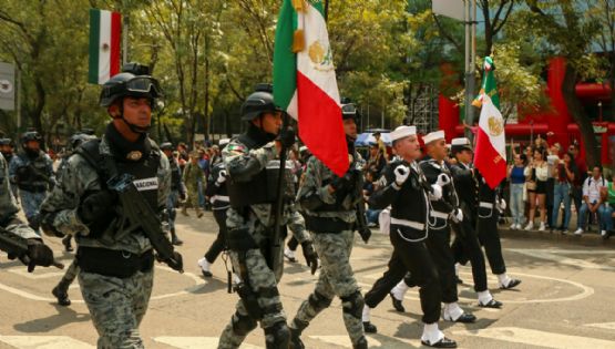 Los que sí honran a la bandera y a México