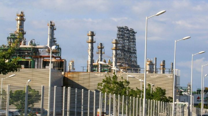 Refinería Olmeca de Dos Bocas alcanza cifras récord; apunta a producir 320 mil barriles diarios en 2026