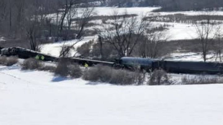 Tren con combustible inflamable se descarrila en Connecticut, EU