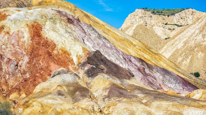 México y EU explotarán juntos minerales críticos y establecerán comercio sin aranceles
