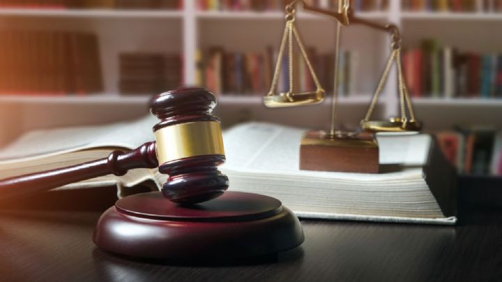 ¿La suspensión penal del ejercicio de un cargo de elección popular es competencia electoral?