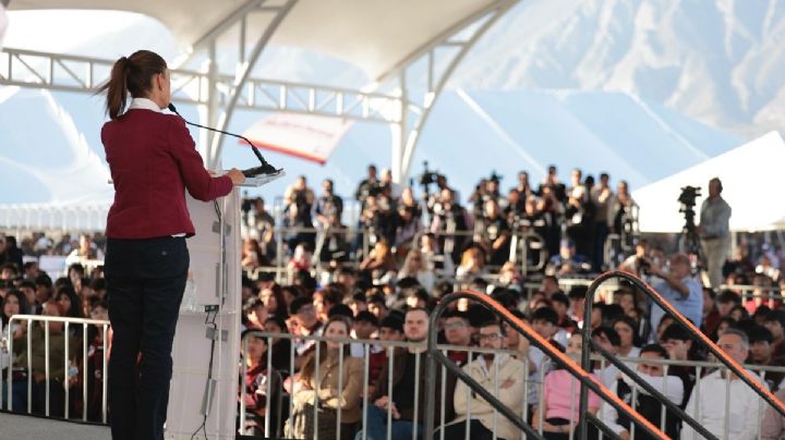 Sheinbaum impulsa becas universitarias y abre bachilleratos en NL