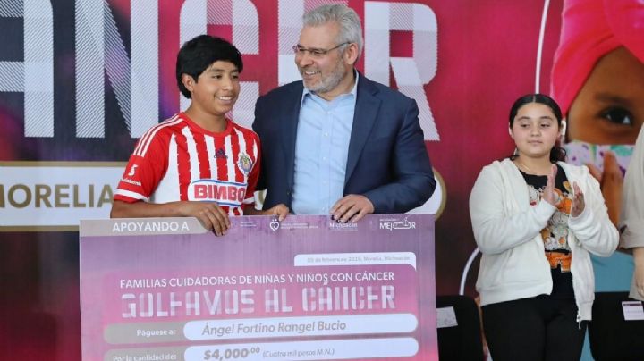 Entrega Bedolla apoyos a 382 familias de niñas y niños con cáncer; garantiza continuidad