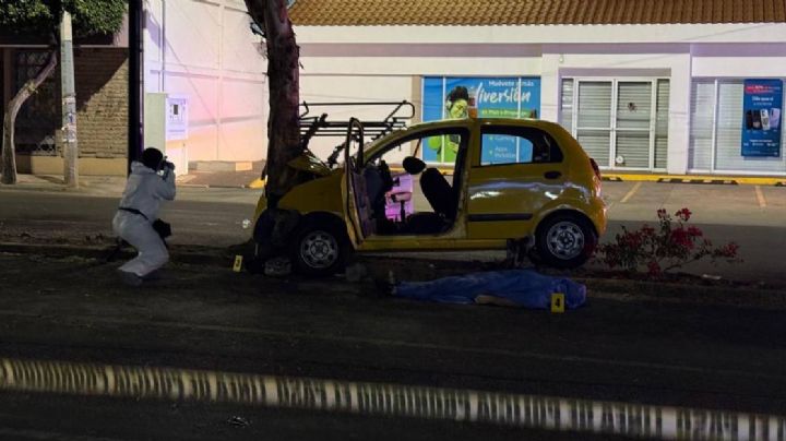 Festejaba triunfo de la Fiera y muere al chocar con un árbol en León