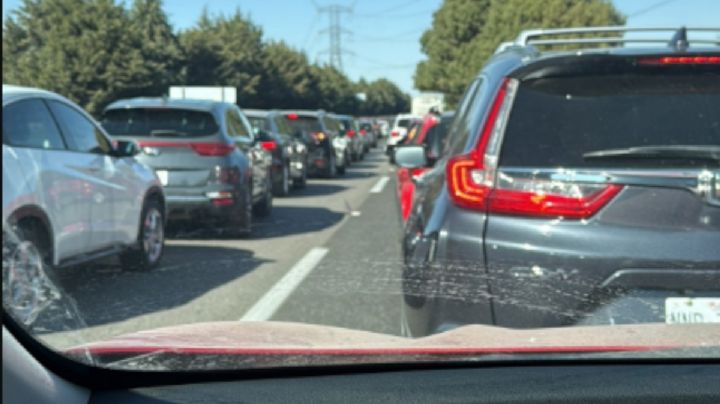 Carretera México-Cuernavaca colapsa por bloqueos en Topilejo, Tlalpan