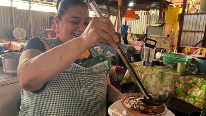 Aprieta a cocineras oaxaqueñas el aumento en canasta básica; “el dinero no alcanza para nada”