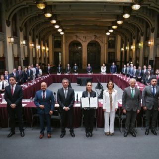 Gobierno y gasolineros renuevan acuerdo; precio de Magna mantendrá precio