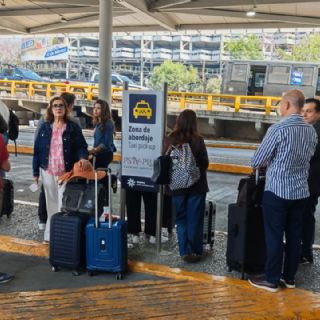 AICM: usuarios critican que Uber y Didi fueran corridos; “un paso atrás en movilidad”