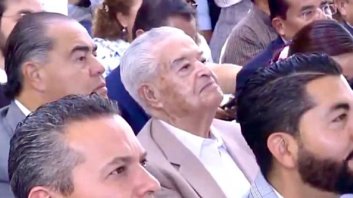 Reaparece Ramón Aguirre Velázquez, ex regente de CDMX, en informe de Libia en San Felipe