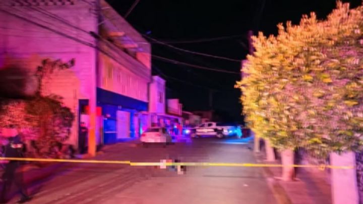 Reportan fallecimiento de un sujeto en vía pública de Progreso; autoridades resguardan la zona