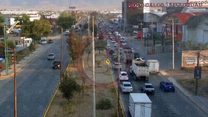 ¡Toma tiempo! Reportan embotellamientos en los principales accesos carreteros este 13 de marzo