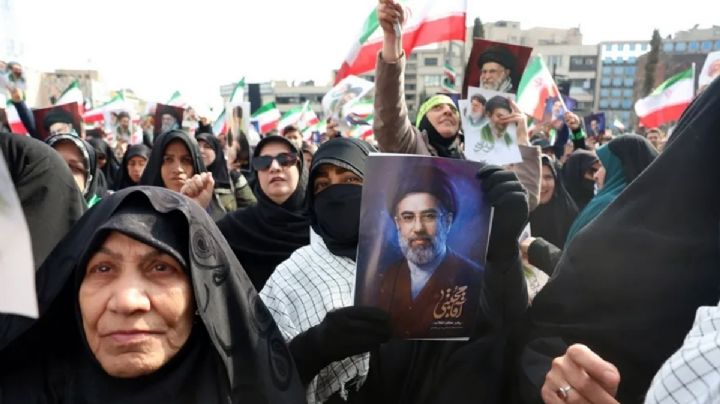 Trump ofrece una recompensa de diez millones de dólares por información de líderes iraníes