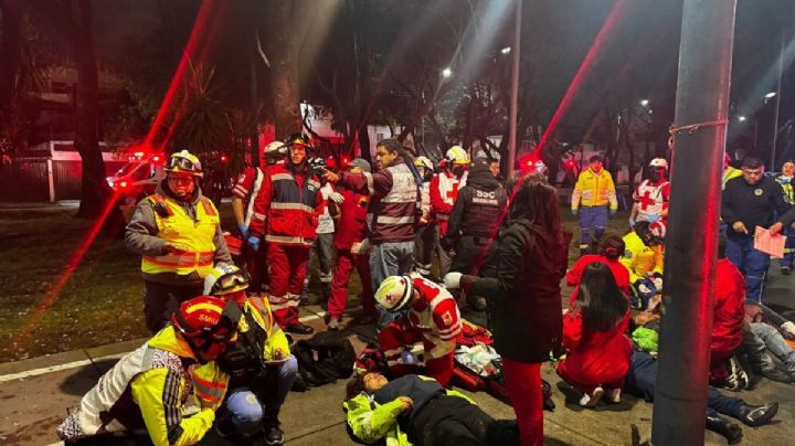 Mueren 2 trabajadores de Obras CDMX en choque en Periférico Sur; hay 11 heridos