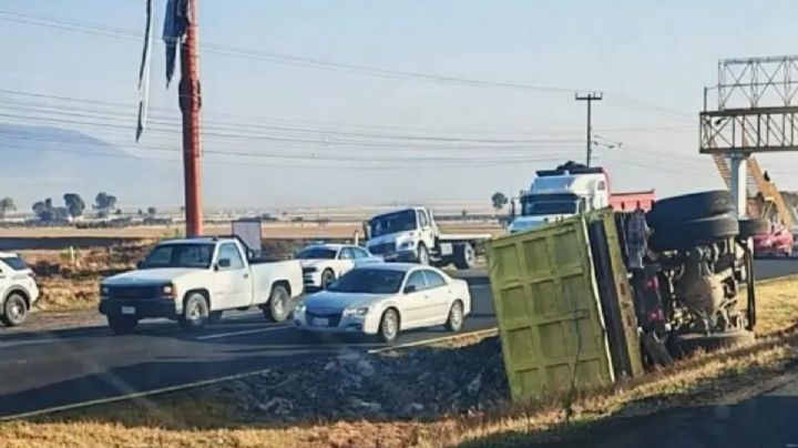 ¡Toma precauciones! Grava esparcida en la México–Pachuca y calles cerradas en Pachuca