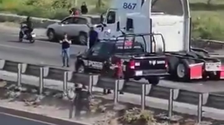 Huyen entre carriles y acaban detenidos: así fue la persecución en la México-Querétaro