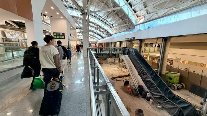 Caos en AICM, pasajeros sortean accesos bloqueados y trabajos inconclusos