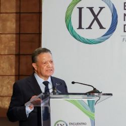 Menchaca destaca inversiones y empleo en encuentro nacional textil