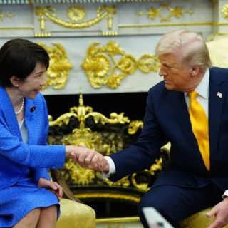 “¿Por qué no me contaron de Pearl Harbor?”: bromea Trump frente a ministra japonesa