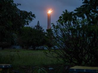 Derrame de Dos Bocas contamina río cercano a refinería: Marina