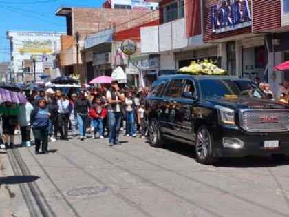 Dan último adiós a padre e hijo Tapia, tras su hallazgo sin vida en Edomex