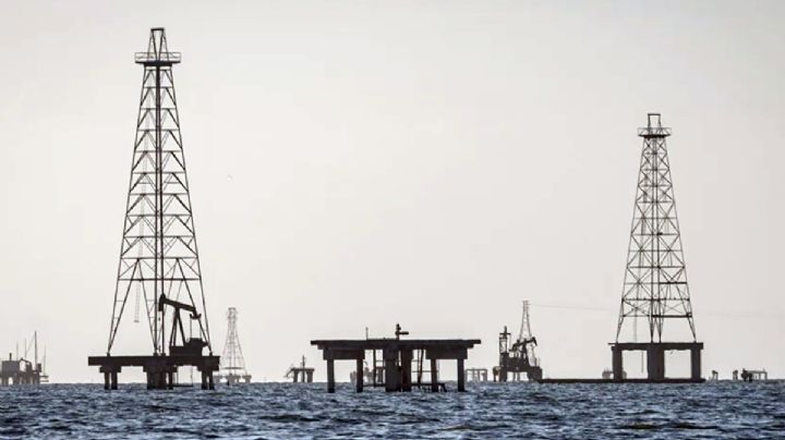 Envíos de Pemex a Cuba equivalen a gasto de Jóvenes Construyendo el Futuro