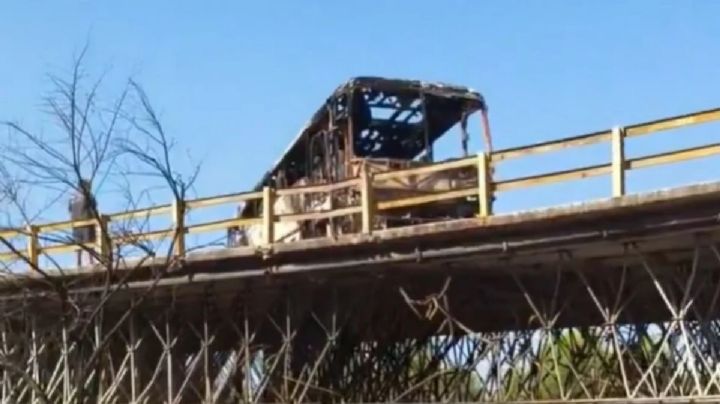 Suman 2 muertos en puente de Puerto Vallarta que quedó dañado por el CJNG