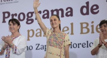 Sheinbaum entrega escrituras y cancela deudas de vivienda en Morelos