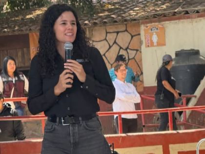 Luisa María Alcalde toma protesta al Consejo Municipal de Morena