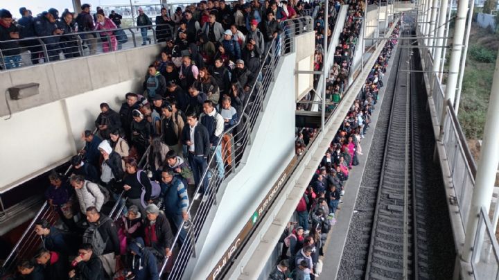 Metro CDMX: largas filas, desesperación, caos y retrasos en trenes de hasta 20 minutos