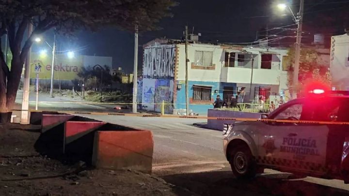 Jóvenes tratan de escapar de ataque, pero motosicarios los asesinan a balazos, en León