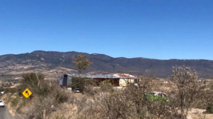 Así asaltan en la León-Comanja: usan los topes para frenar y robar camionetas