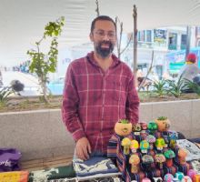Crea hongos psicodélicos a mano y vive de su arte en Pachuca