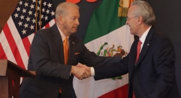 Embajador de EU en México pide mayor integración energética regional