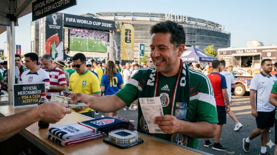 Camisetas, fiestas y álbum Panini: la trampa financiera del Mundial 2026, alerta Condusef