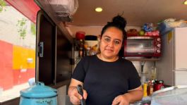 Foto que representa a “Aquí gano más y manejo mi tiempo”; trabajadores dejan empleos formales por bajos salarios
