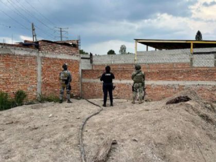Descubren cisterna subterránea con 30 mil litros de huachicol en Villagrán
