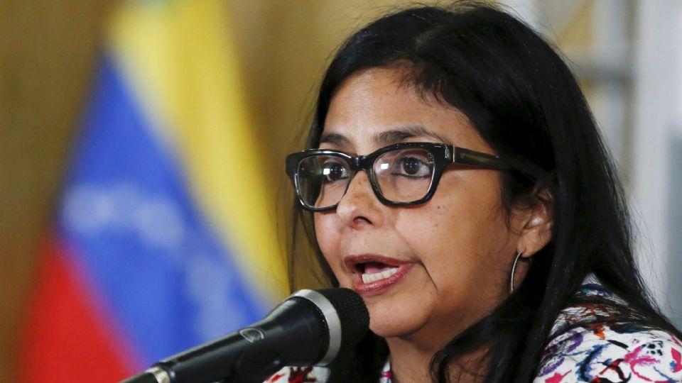 Rodríguez anunció la ejecución del decreto de conmoción externa, una medida constitucional de emergencia firmada por Maduro.