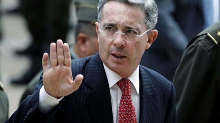 Colombia: Tribunal deja en libertad a expresidente Álvaro Uribe, condenado por corrupción