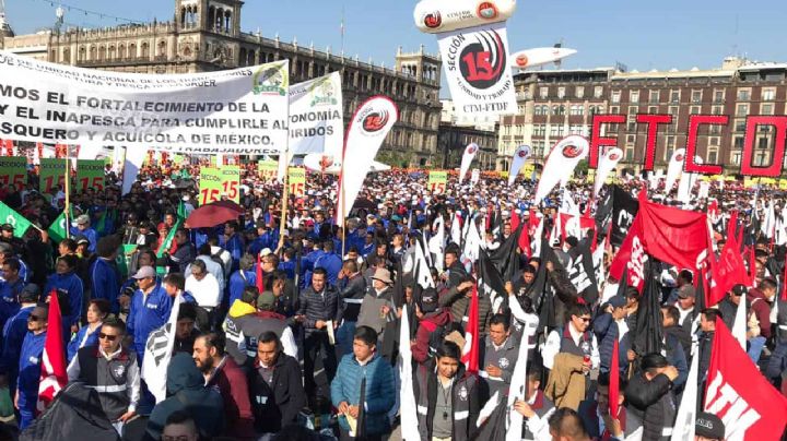 Marchan trabajadores por 1 de mayo; exigen diálogo